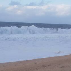 Wellen sind höher als sie auf den Bildern wirken