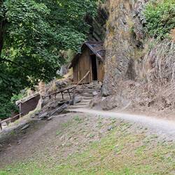 Alte Hütte der chinesischen Goldgräber
