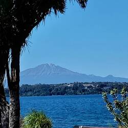 Blick von Puerto Varas auf den Vulkan Calbuco 1974m