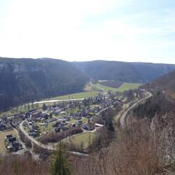 Ausblick vom Wartturm auf Hausen