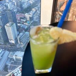 Ein paar Viramine 🍍 was aussieht wie ne Schnecke ohne Haus ist eine Litschi