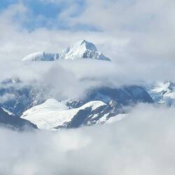 Zooming in for eco-friendly glacier view without a helicopter ride 🚁👍