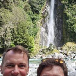 Thunder Creek Falls. Short walk for a selfie