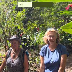 im Gespräch mit anderen Seglern auf dem Rundmarsch