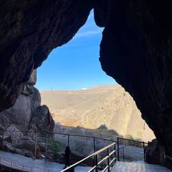 In einer antiken Stätte, wo vor über 6000 Jahren Wein hergestellt worden ist - in Areni