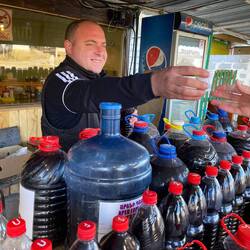 Lecker Weinchen direkt an der Straße