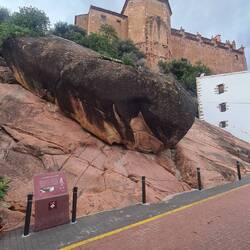 Der Rocca Grossa : Gewicht (2163,2 Tonnen) und sein Volumen (832 Kubikmeter)