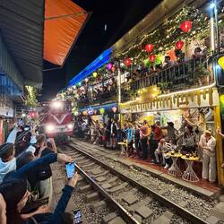 Train Street doch noch ein Zug gekommen