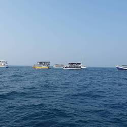 Und andere Touristen Boote