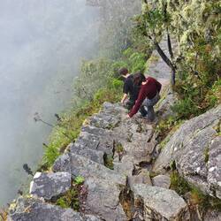 Treacherous descent !