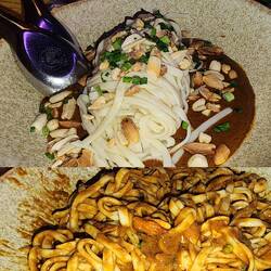 Served unmixed, so we gave it a good stir. Tingly tongue tongue heat 🔥