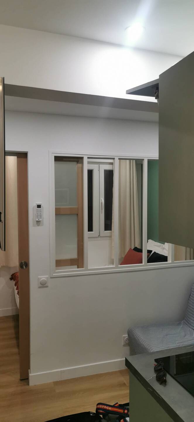 Die Fenster gingen nur in einen feucht muffelnden Schacht hinaus - kein Lüften oder Wettercheck