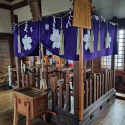 Dafür die Schufterei nach oben: Der Shrein.