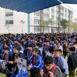 Und zum Abschied durften wir noch die Schule einer Freundin kennenlernen :)