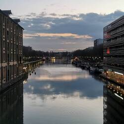 Wenn der Bus auf sich warten lässt und man mal eben ums Eck geht...