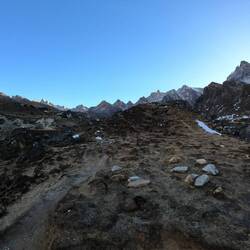 Des cailloux et un chemin hasardeux