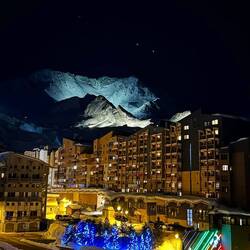 Dernière photo du village le soir de Val Thorens