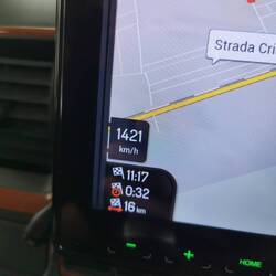 naja, so schnell sind wir leider nicht gefahren, das navi hatte da bisschen ein problem