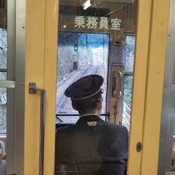 Die Strecke ist der zweitsteilste Anstieg einer Bahnstrecke weltweit