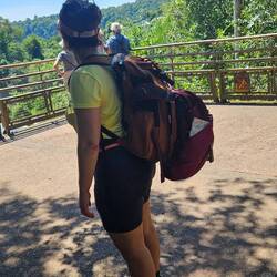 Έγινα μουλάρι για να ξεκουραστεί η μάνα μου και τα κουβάλησα όλα.