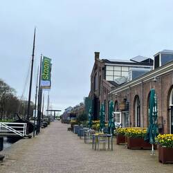 ...und jetzt Restaurants und Shops