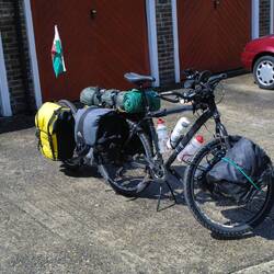 Bike ready to start 'le prologue' in Epsom, Surrey.