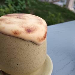 Egg Coffee, Kaffee mit aufgeschlagenem, gesüßtem Eiweiß