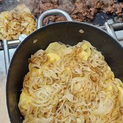Sjömansbiff på gång. (Potatis, lök, nötkött, öl)