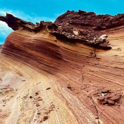 Kurz vor Feierabend entdecke ich noch an diesen vom Wind und Wetter geformten Kalkstein.