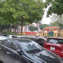 Keep walking if you pass the Ministry of Defense