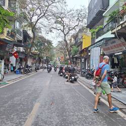 Rickshaw to market