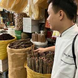 Large cinnamon sticks