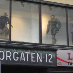 A games shop in Oslo displays statues of characters Solid Snake, MCPO John 117 and Spiderman.