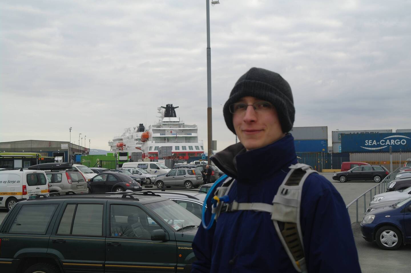 MS Polarlys to the rear, MS Finnmarken to the front