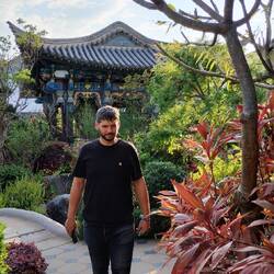 Abendstimmung im Garten der Familie Zhu