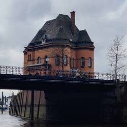 Notruf Hafenkante-Fans wissen, was das für ein Gebäude ist 😉