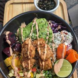 Tempeh power bowl for lunch 7.5/10