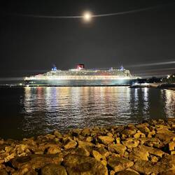 Queen Mary 2 👑 🚢