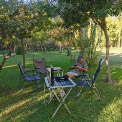 Unser Campingplatz, mit Quitten, Äpfel und jede Menge Moskitos