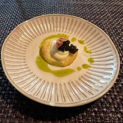 Amuse-bouche Taro Crisp, Crème Fraiche w Oestra Caviar