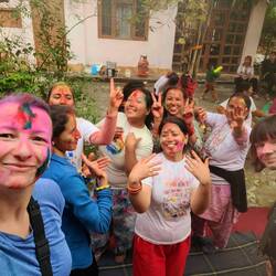 Holi-Party mit Einheimischen