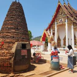 Firecrackers put into kiln for offerings