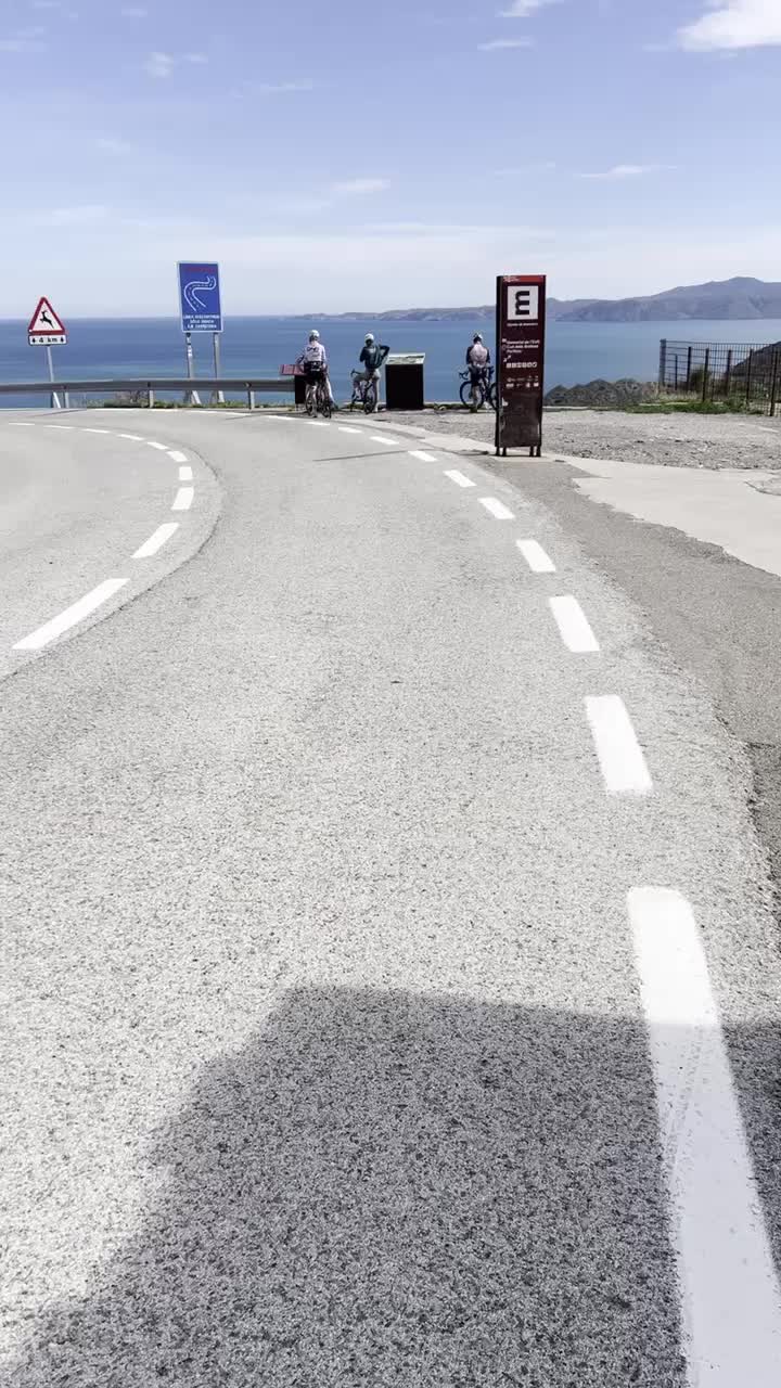 Gipfel und Grenzübergang nach Spanien