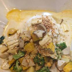 Asked for massaman, this was not one, more of a coconut curry but still tasty 7.5/10