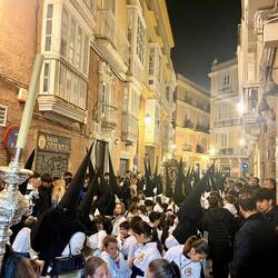 ..versammelt sich die Stadt um zu Feiern, aber..