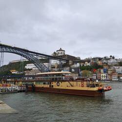 Die berüemti Stahlbrüg vo Porto