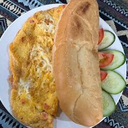 Frühstück: Omelette Bread