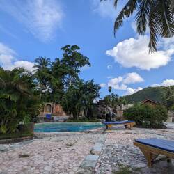 Hauseigener Pool nach dem Strand muss sein