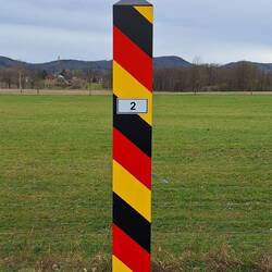 Das ist der letzte Grenzpfosten, es gibt keine Nr. 1!