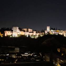 Alhambra bei Nacht